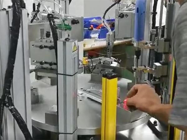 散热片打胶一体自动打...