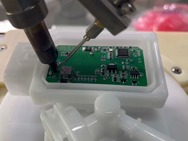 博贝自动焊锡机PCB...
