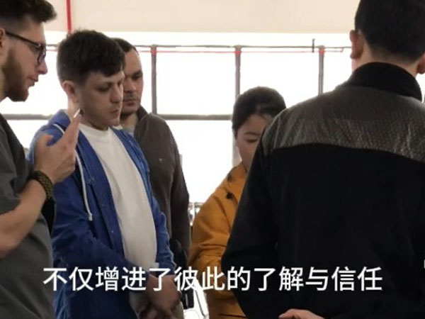 热烈欢迎国际友人实地...