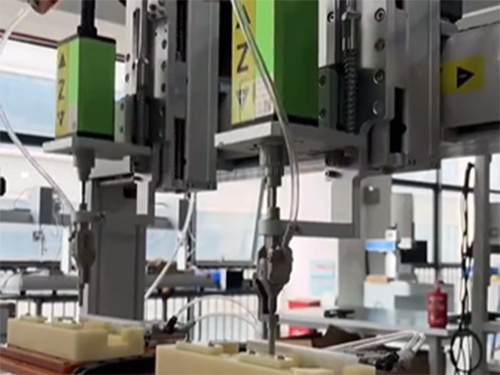 博贝桌面式螺丝机出厂...