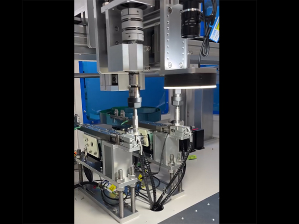 博贝自动装钢丝螺套机...