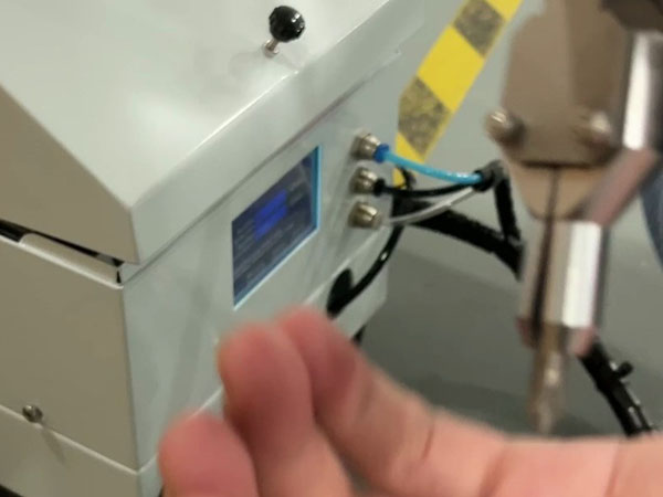 博贝手持螺丝机，自动...