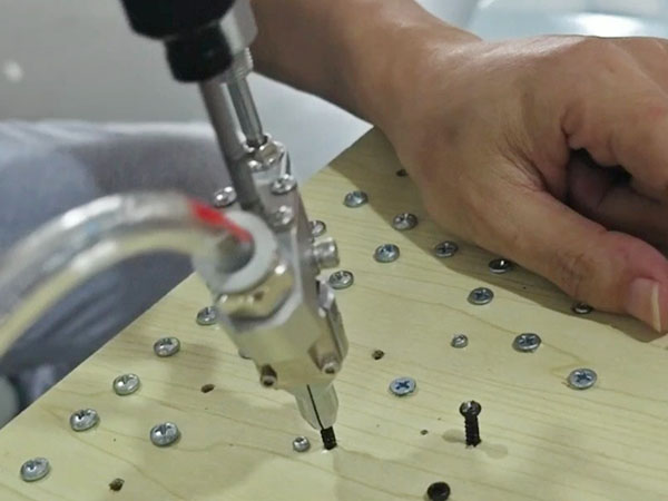 博贝手持式螺丝机，省...